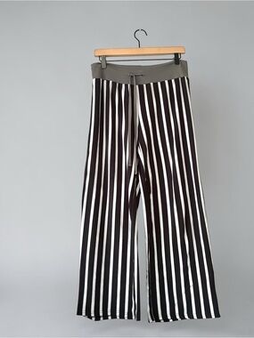 Sexy Basics Black and White Striped Wide Leg Drawstring Pants Stretchy Sz small